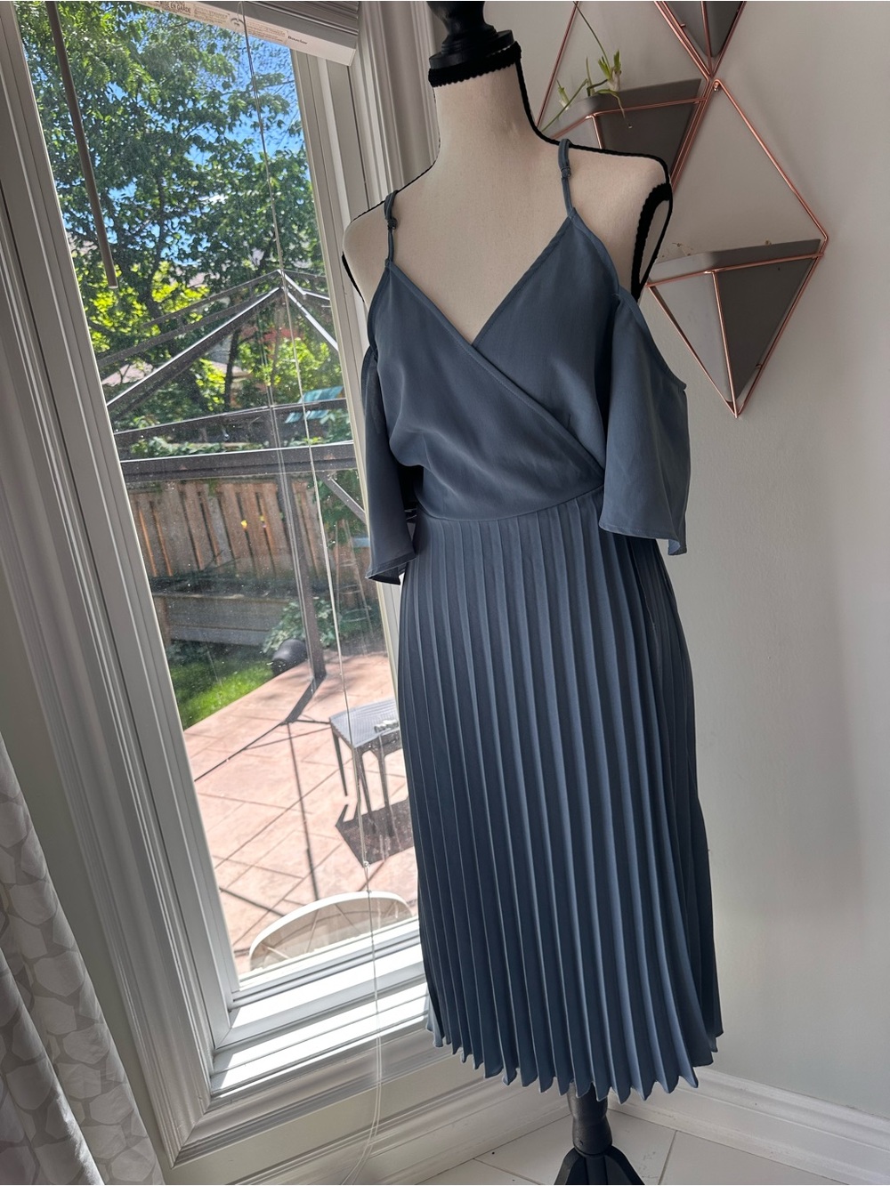 NWT BOOHOO V-Neck Cold-Shoulder Pleated Midi Wrap Dress Slate Blue Size 12